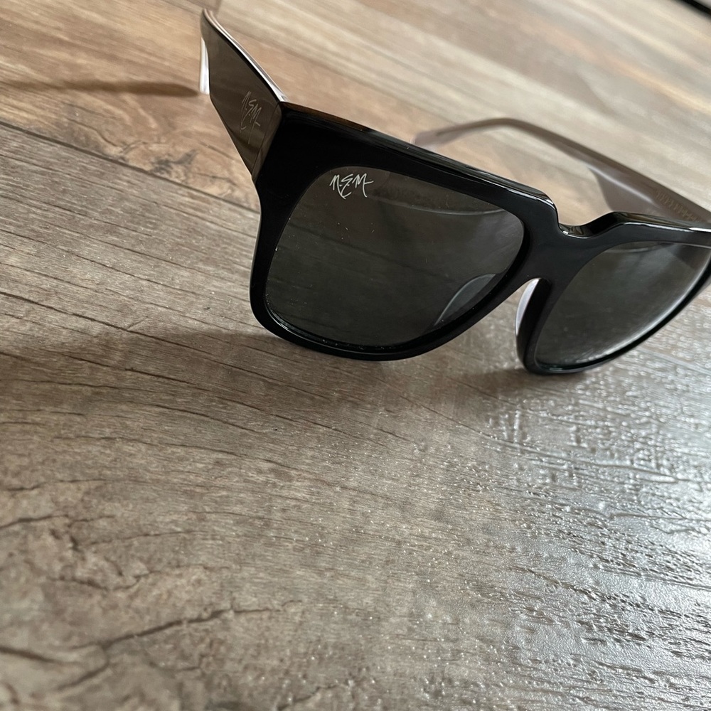NEM sunnies